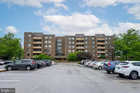 2 High Stepper Ct #501, Pikesville, MD 21208