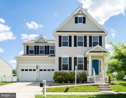 8407 Stansbury Lake Dr, Dundalk, MD 21222