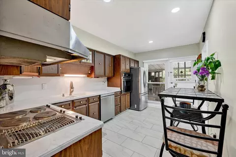 6708 Selkirk Rd, Baltimore, MD 21239 photo 13