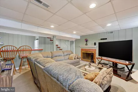 6708 Selkirk Rd, Baltimore, MD 21239 photo 23