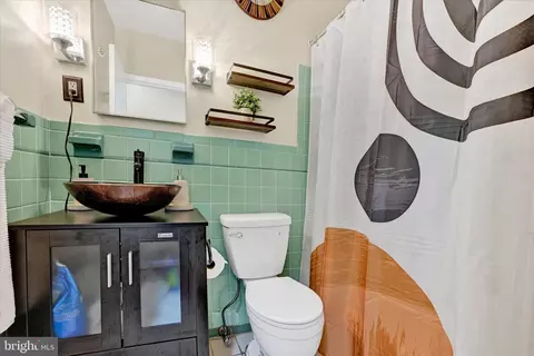 6708 Selkirk Rd, Baltimore, MD 21239 photo 16