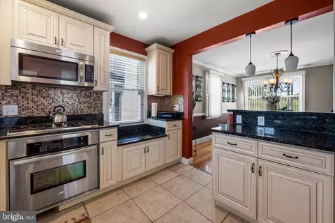 806 S Beechfield Ave, Baltimore, MD 21229 photo 11