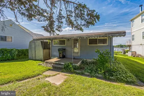90 Kingston Park, Middle River, MD 21220