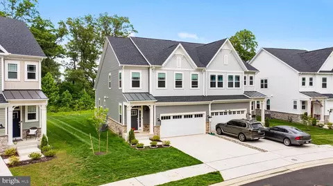 428 Waters Landing Dr, Essex, MD 21221