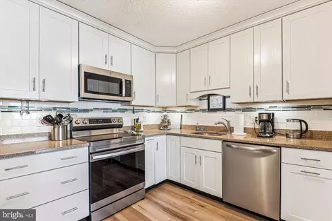 205 E Joppa Rd #403, Towson, MD 21286 photo 3