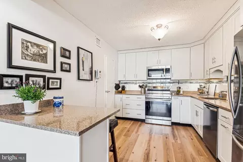 205 E Joppa Rd #403, Towson, MD 21286 photo 2