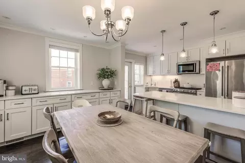 2 Murdock Rd, Baltimore, MD 21212 photo 4