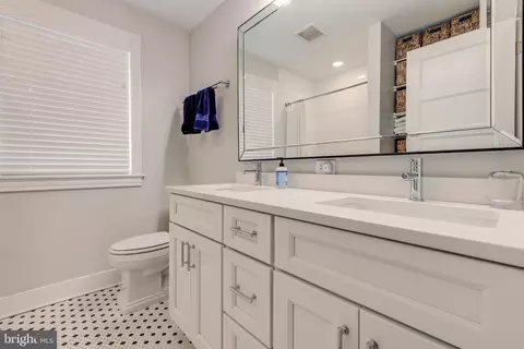 2 Murdock Rd, Baltimore, MD 21212 photo 25