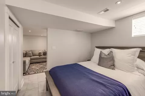 2 Murdock Rd, Baltimore, MD 21212 photo 36