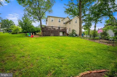 Exterior - 1602 S Rolling Rd, Halethorpe, MD 21227 photo 13 of 15