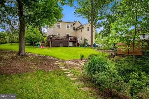 Exterior - 1602 S Rolling Rd, Halethorpe, MD 21227 photo 12 of 15