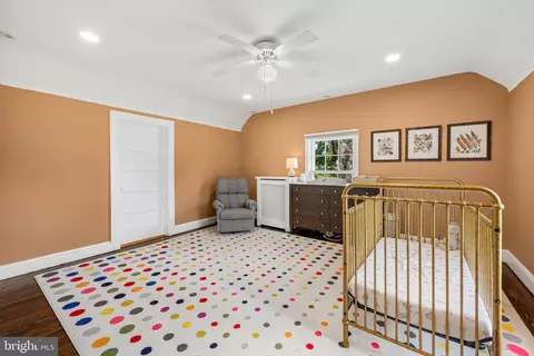 Bedroom - 1602 S Rolling Rd, Halethorpe, MD 21227 photo 5 of 6