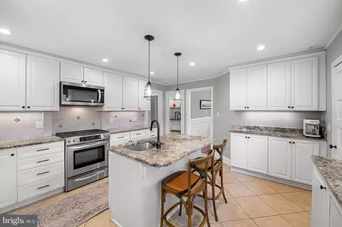 Kitchen - 1602 S Rolling Rd, Halethorpe, MD 21227 photo 1 of 5