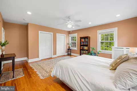Bedroom - 1602 S Rolling Rd, Halethorpe, MD 21227 photo 3 of 6