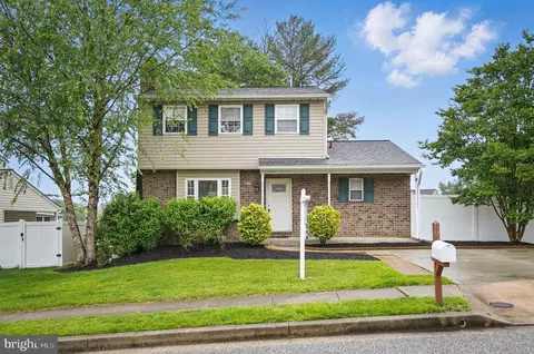 9117 Summer Park Dr, Parkville, MD 21234