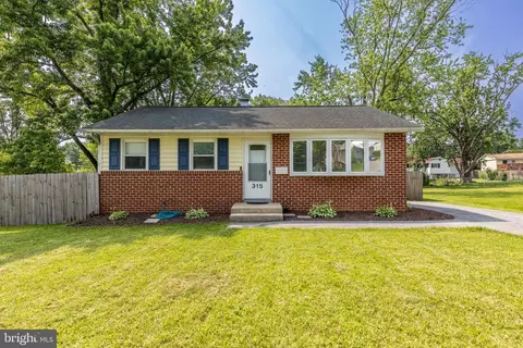 315 Holly Hill Rd, Reisterstown, MD 21136