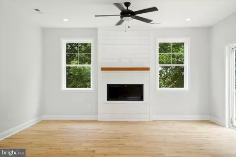 1619 Holly Tree Rd, Middle River, MD 21220 photo 8