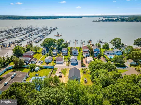 1619 Holly Tree Rd, Middle River, MD 21220 photo 4
