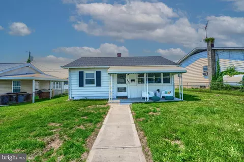 112 Dihedral Dr, Middle River, MD 21220 photo 2