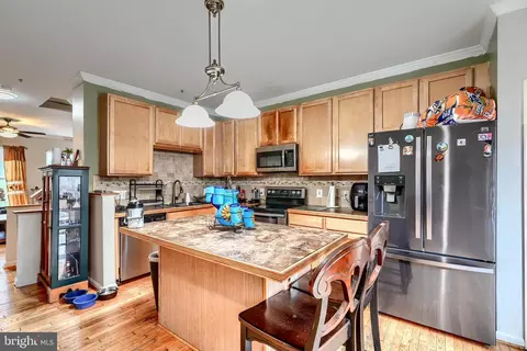 644 Luthardt Rd, Middle River, MD 21220