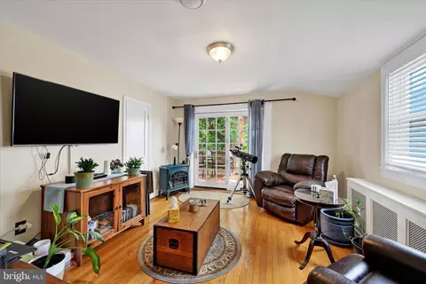 Other - 619 Warwick Rd, Baltimore, MD 21229 photo 4 of 9
