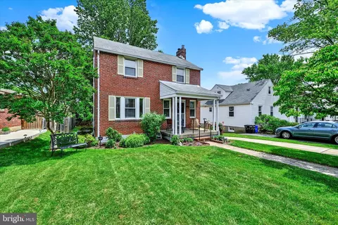 Exterior - 619 Warwick Rd, Baltimore, MD 21229 photo 2 of 10
