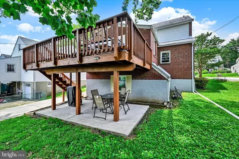 Exterior - 619 Warwick Rd, Baltimore, MD 21229 photo 6 of 10