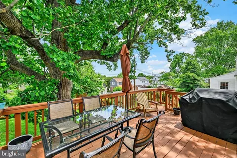 Exterior - 619 Warwick Rd, Baltimore, MD 21229 photo 5 of 10