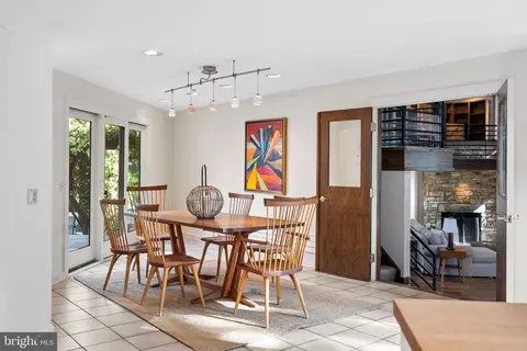 Dining - 4006 Stewart Rd, Stevenson, MD 21153 photo 6 of 8