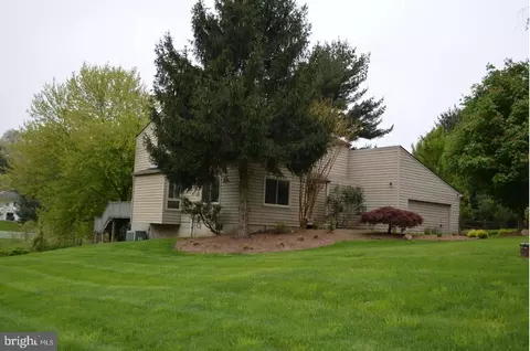 7 Huntmeadow Ct, Owings Mills, MD 21117