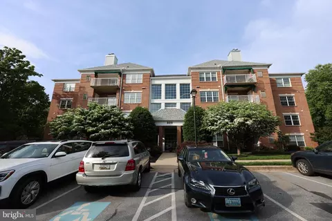 508 Limerick Cir #402, Lutherville Timonium, MD 21093