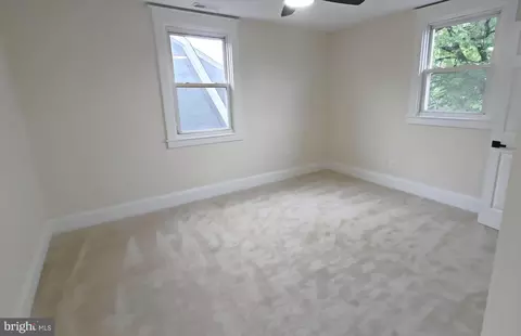 Bedroom - 22 Leeway Rd, Dundalk, MD 21222 photo 3 of 7