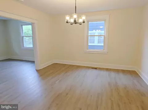 Living - 22 Leeway Rd, Dundalk, MD 21222 photo 6 of 7