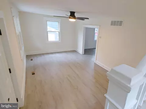 Living - 22 Leeway Rd, Dundalk, MD 21222 photo 7 of 7
