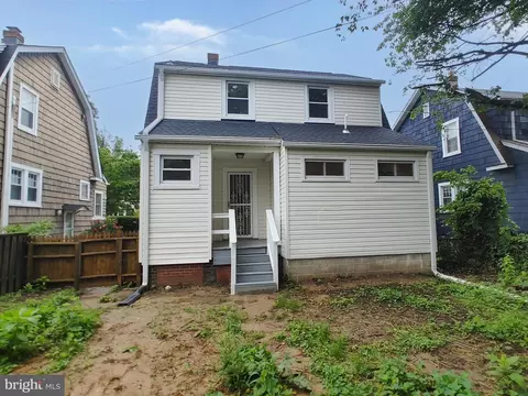 Exterior - 22 Leeway Rd, Dundalk, MD 21222 photo 1 of 1