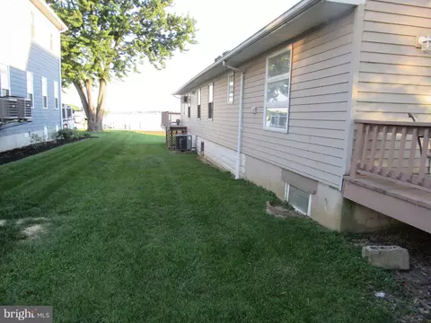 Exterior - 1015 Cold Spring Rd, Middle River, MD 21220 photo 5 of 7