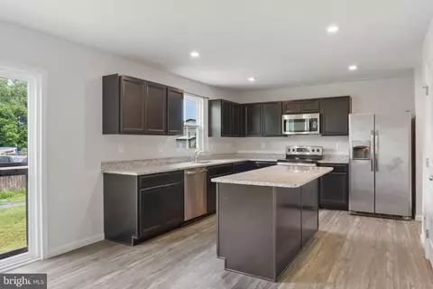 115 Shiningfield Ct, Middle River, MD 21220 photo 11