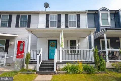 27 Holcumb Ct, Middle River, MD 21220