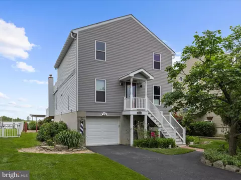 Exterior - 9112 Chesapeake Ave, Sparrows Point, MD 21219 photo 1 of 8