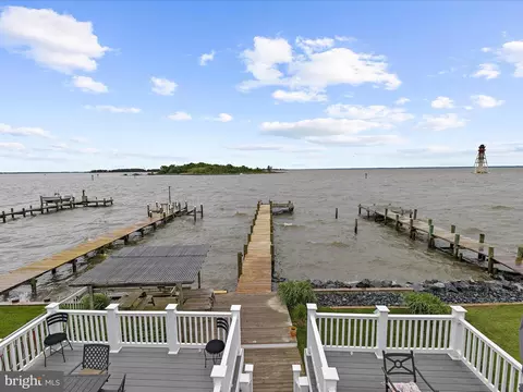 View/Area - 9112 Chesapeake Ave, Sparrows Point, MD 21219 photo 1 of 9