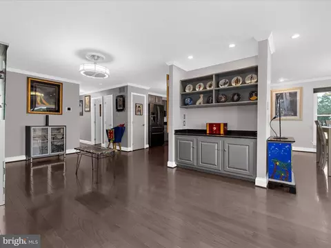 Living - 9112 Chesapeake Ave, Sparrows Point, MD 21219 photo 1 of 2