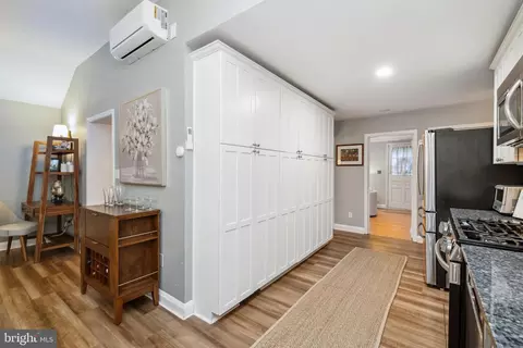 Entry Way - 511 Wilton Rd, Towson, MD 21286 photo 1 of 1