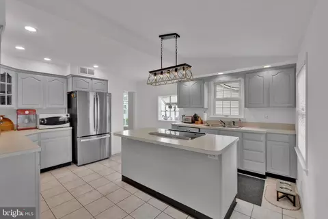 405 Armstrong Rd, Middle River, MD 21220 photo 11