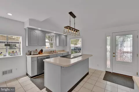 405 Armstrong Rd, Middle River, MD 21220 photo 14