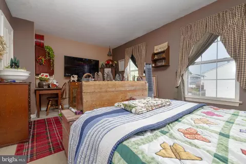 645 Nollmeyer Rd, Middle River, MD 21220 photo 10