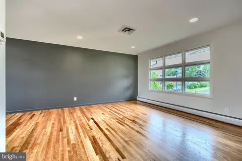 Living - 8429 Coco Rd, Rosedale, MD 21237 photo 8 of 10