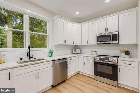 Kitchen - 5111 Overdale Ave, Rosedale, MD 21237 photo 2 of 2