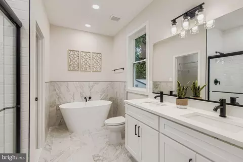 Bath - 5111 Overdale Ave, Rosedale, MD 21237 photo 1 of 4