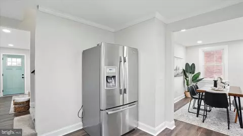 Entry Way - 2910 Salisbury Ave, Sparrows Point, MD 21219 photo 8 of 14
