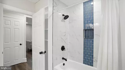 Entry Way - 2910 Salisbury Ave, Sparrows Point, MD 21219 photo 11 of 14